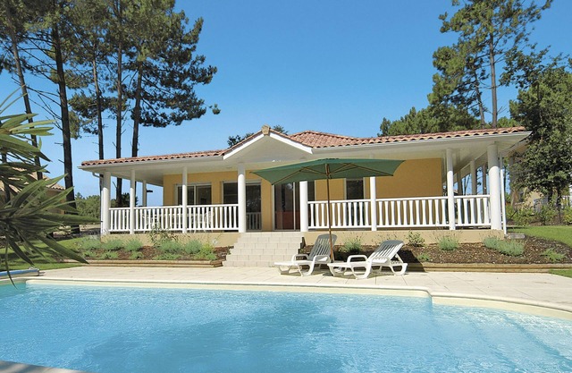 Eden Parc Golf de l'Ardilouse V4I by Interhome