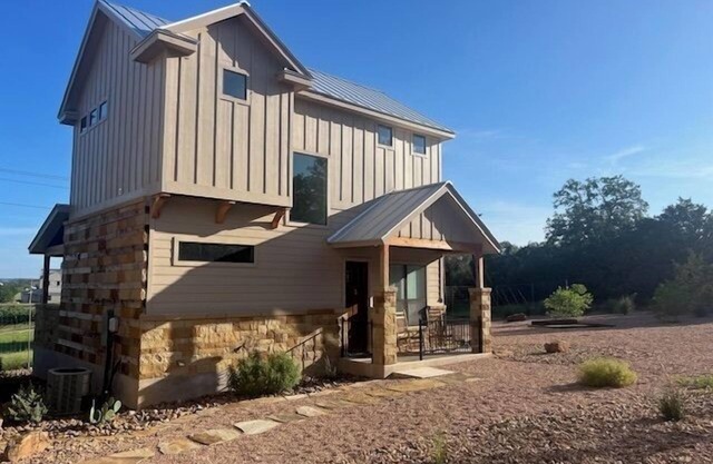 Edge of Main 3-Vineyard views!
