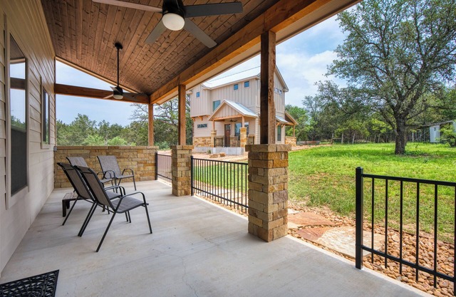 Edge of Main 4- Vineyard Views!