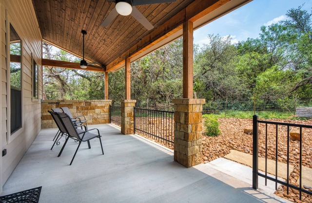 Edge of Main 5- Vineyard Views!