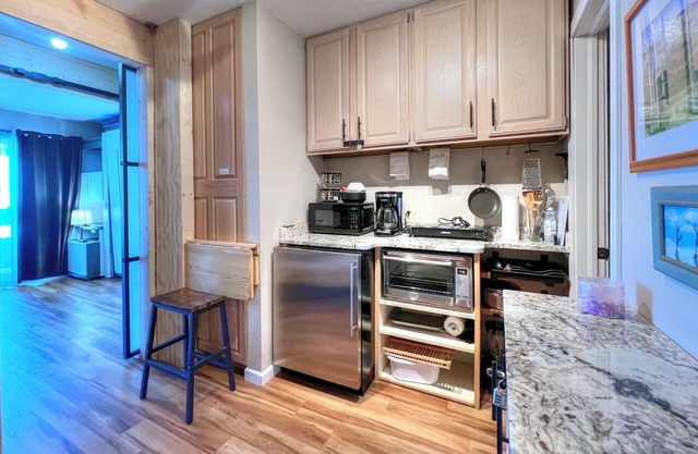 Efficiency Condo at the Base Area for a Great Rate!