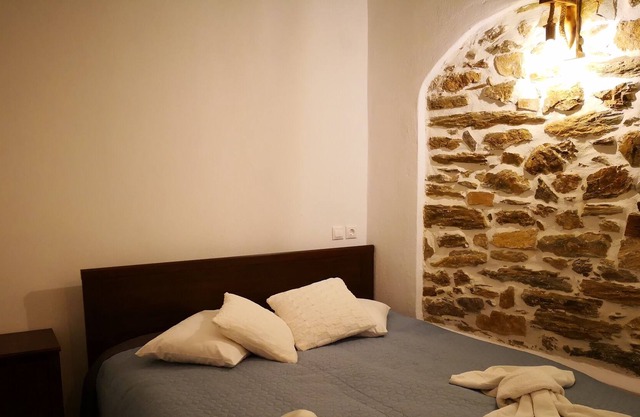 Effrosini Traditional home , with garden view and fireplace