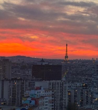 Eiffel Tower View Terrace Apt