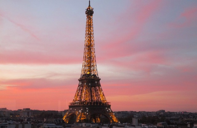 Eiffel Tower views, new luxury designer apartment , sunny, balcony, central A/C
