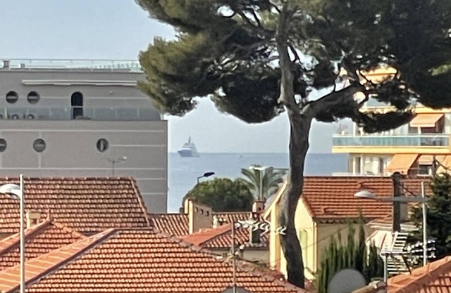Elégant 3 Pièces au Cros de Cagnes, Parking Gratuit, à 5 Minutes des Plages