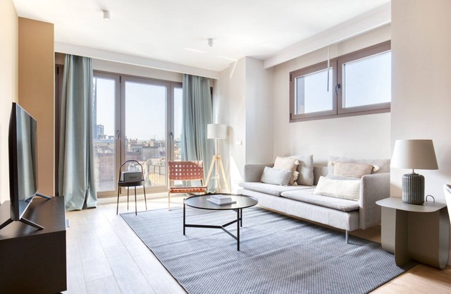El Camp d'en Grassot i Gràcia Nova 2BR, by Blueground
