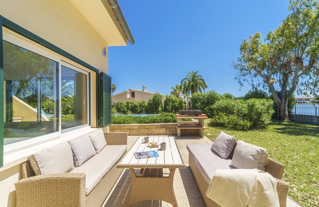 EL LAGO for 6 people 900m from the beach