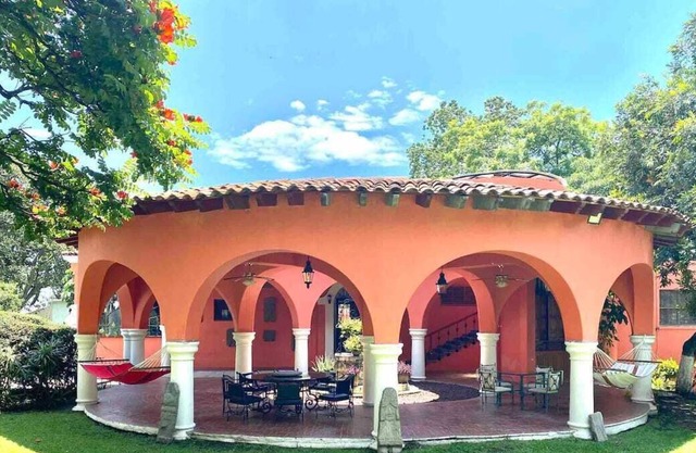 El Vergel beautiful boutique house w/Pool & garden