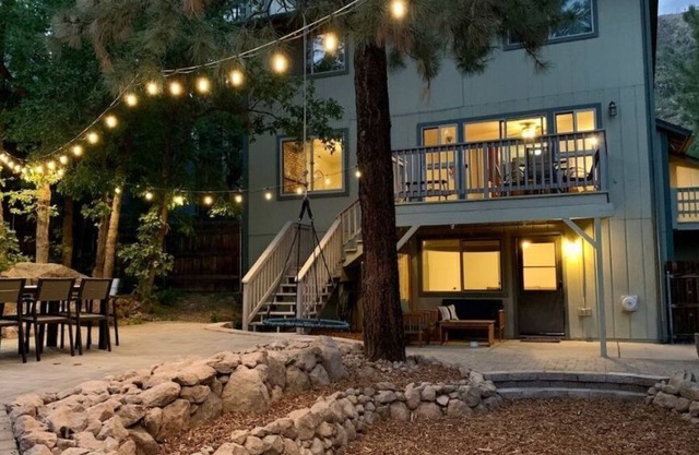Elden House - Spacious Mountain Getaway for Families and Groups