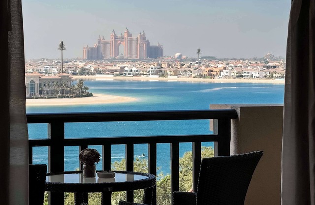 Elegant 1BR Full Palm View Apartment at 5-star Resort