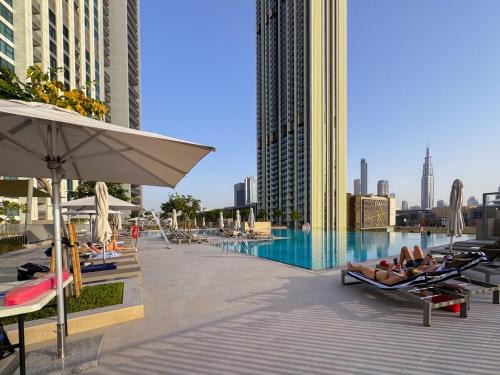 Elegant 1BR in Heart of Dubai, Walk to Top Malls