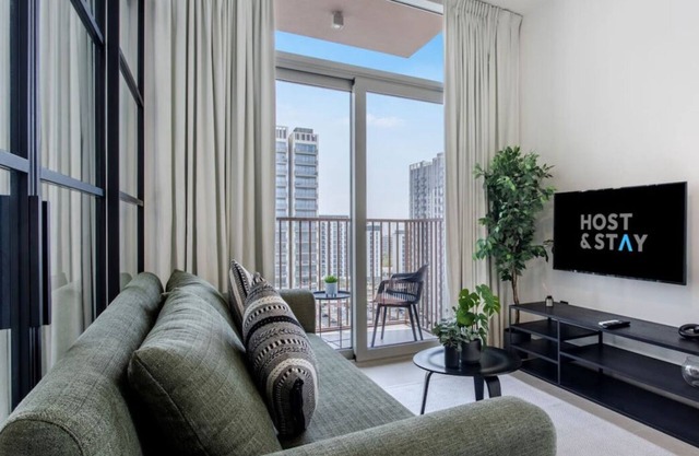 Elegant 2-BR Retreat In Dubai Hills