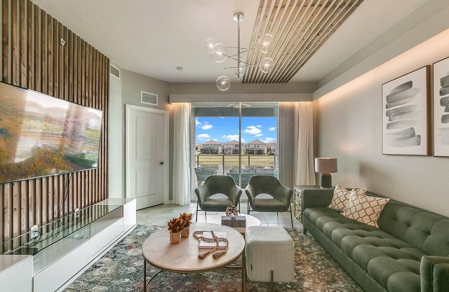 Elegant 3BR Condo w/Themed Rooms Fun & Relaxation at Storey Lake