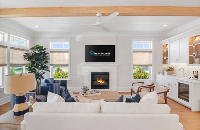 Elegant 6-Bedroom Condo—Garage & Porch Bliss