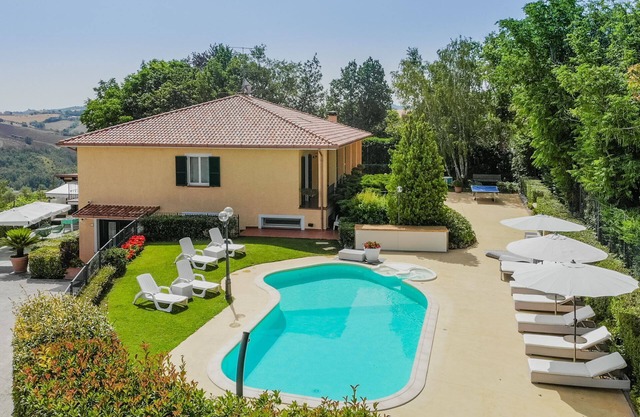 Elegant and comfortable villa with pool and panoramic hillside views, about 30 minutes from the sea
