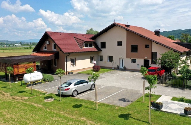 Elegant and Stylish Retreat Apartments with Terrace - Two Bedroom Apartment with Terrace