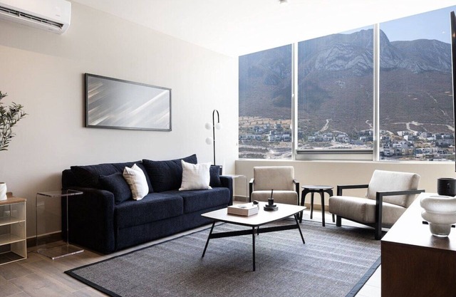 Elegant Apartment with Mountain Views and Pool