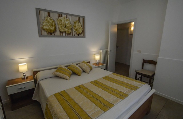 Elegant apartment very close to the sea and the center