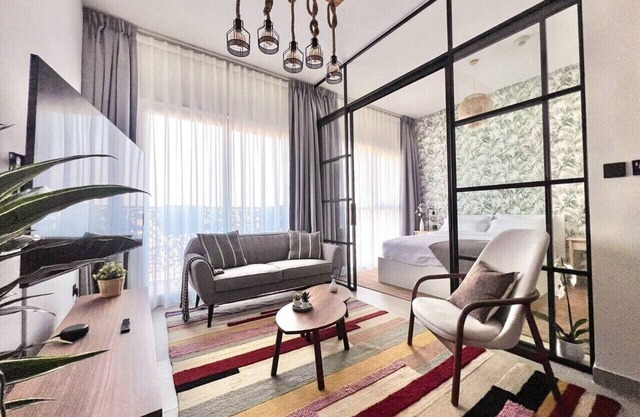 Elegant & Bright 1BR Getaway Near Dubai Hills Park