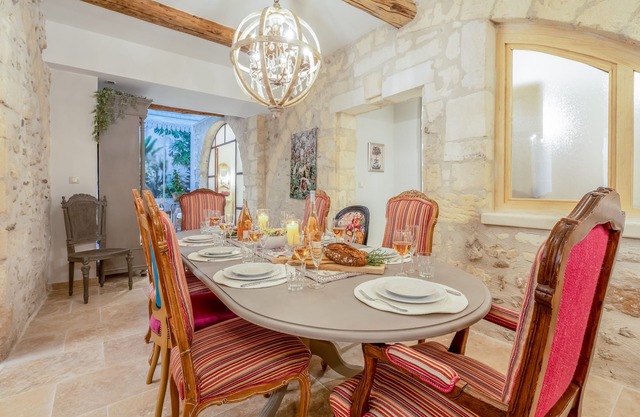Elegant Ground Floor Apartment in Historic Centre