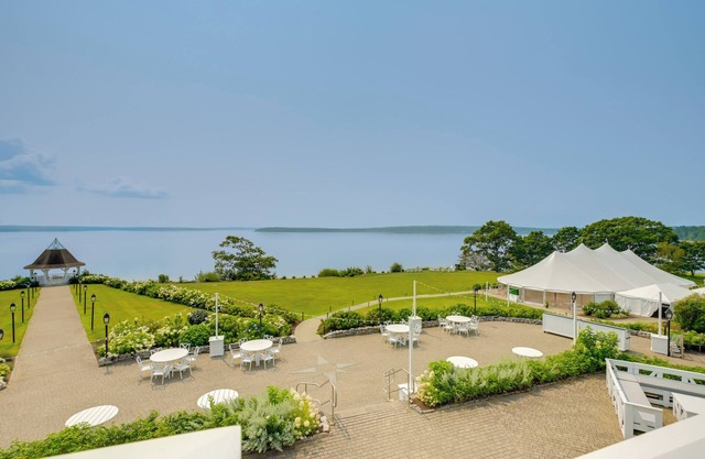 Elegant Oceanfront Maine Estate w/Gazebo