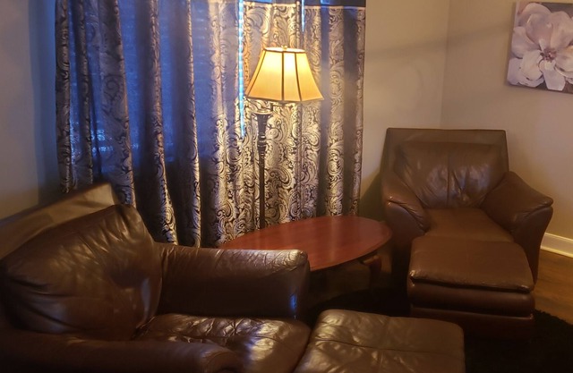Elegant Private 1BR Suite in Quiet Upscale Neighborhood