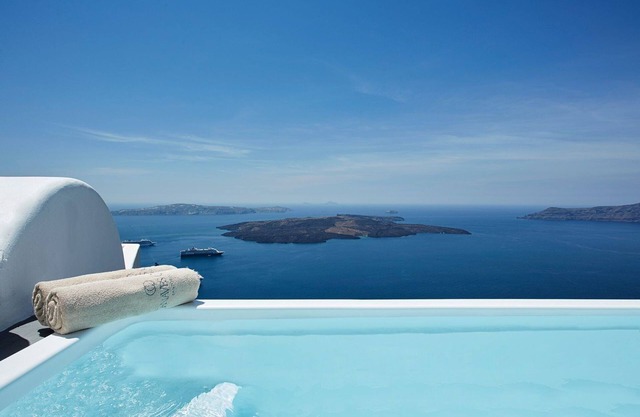 Elegant Santorini Villa | Private Plunge Pool | Eden Villas Superior Two.