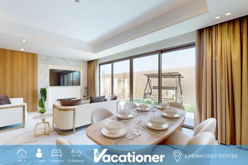 Elegant - Three Bed Villa in Jumeirah Golf Estate