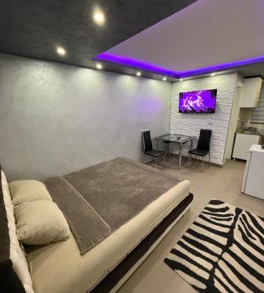 Element Apartman Obrenovac, Privatni Parking