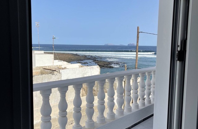 Elena House in Caleta de Caballo, Super wifi, Sat Tv