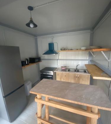 Eleni's Holiday Rooms
