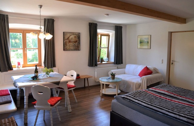 Elisabeth: 1-2 pers., 40sqm, walk-in shower, WLAN, separate garden with patio, ground floor