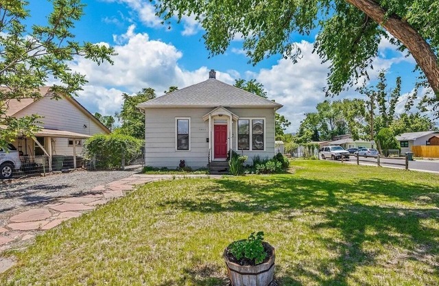 Elm Extended Stay Bungalow - 30 Day+ Stays!