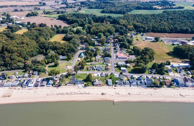 Elsinboro Retreat I 3BR I 2BA I - enjoy fishing , hunting, jet skiing,& hiking.