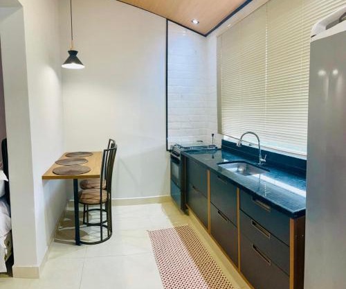 Em frente ao Polo Shopping