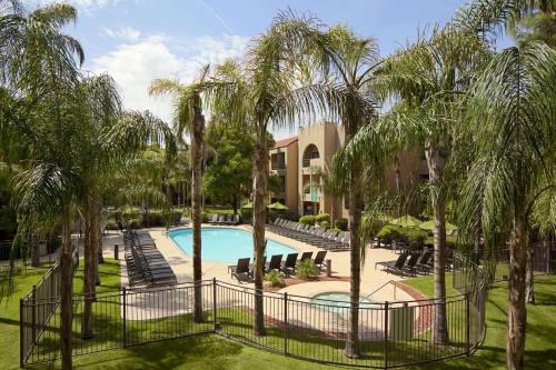 Embassy Suites by Hilton Phoenix Tempe