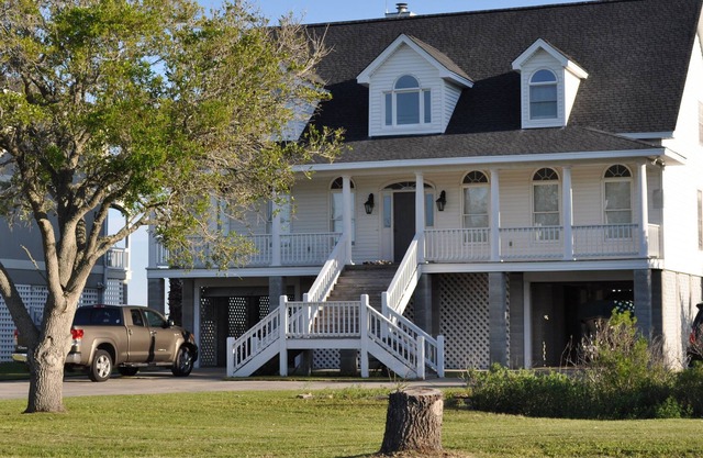 Embry Home, 3767e Docksite Rd., Edisto Beach SC