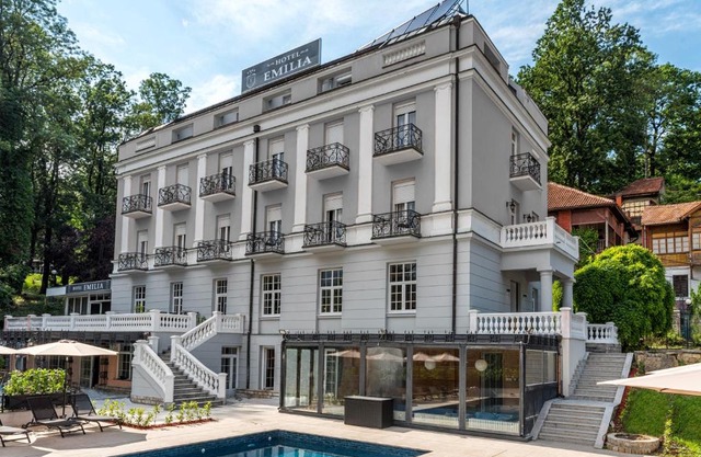 Emilia Lux Rooms