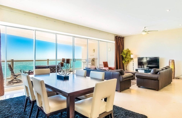 Encanto Living 803 Elegant 2 Bedroom Ocean Front