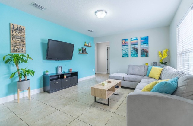 Enchanted 3 Bedroom Home near Downtown Winter Garden