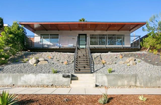 Encinitas Beach Haus 2BR1BA lovely midcentury modern beach house blocks to ocean