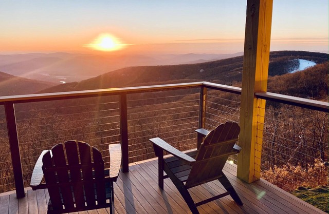 Endless Mountain Top Views from All The Way Up!