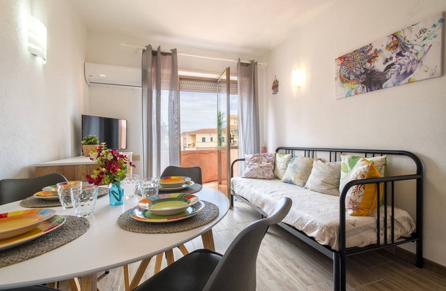 'Endless Summer' Apartment with Sea View, A/C & Balcony