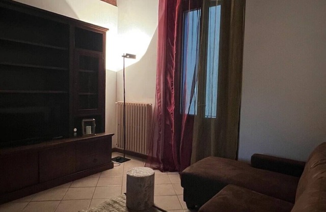 Energetic apartments2 Walking distance to downtown Mantua and convenient to services