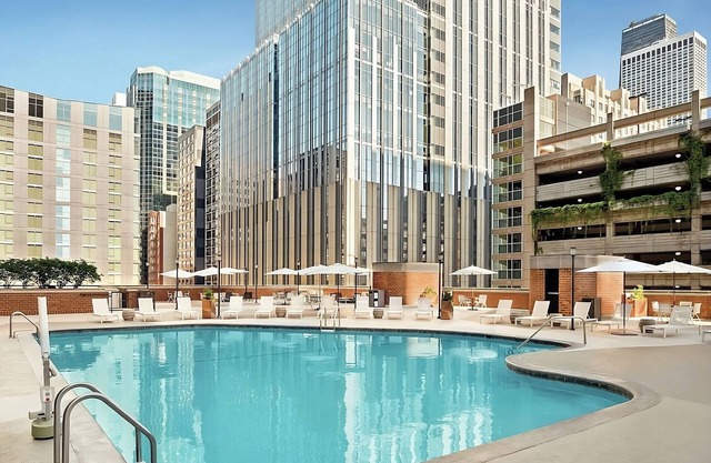 Enjoy a Hassle-Free and Suiting Stay! 2 Family-friendly Units, Onsite Pool