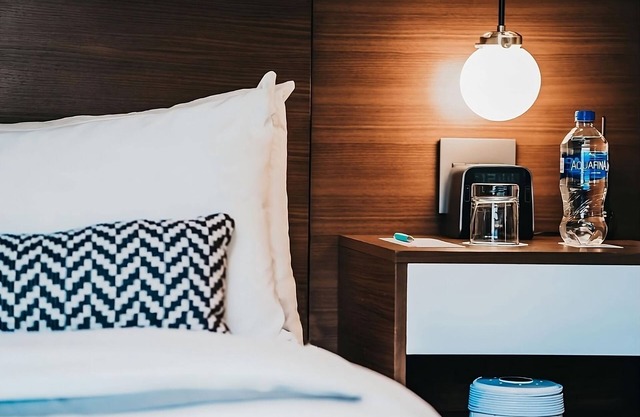 Enjoy a Hassle-Free and Suiting Stay! 4 Comfortable Units, Pets are Allowed!