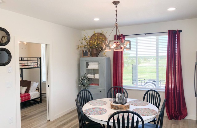 Enjoy country living in this charming farmhouse guest cottage
