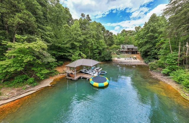 Enjoy Lake Keowee with Private Sandy Beach, Dock, Water Toys, PWC & Boat options