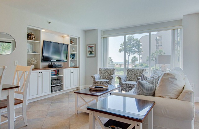 Enjoy Ocean Views and Daily Round of Golf