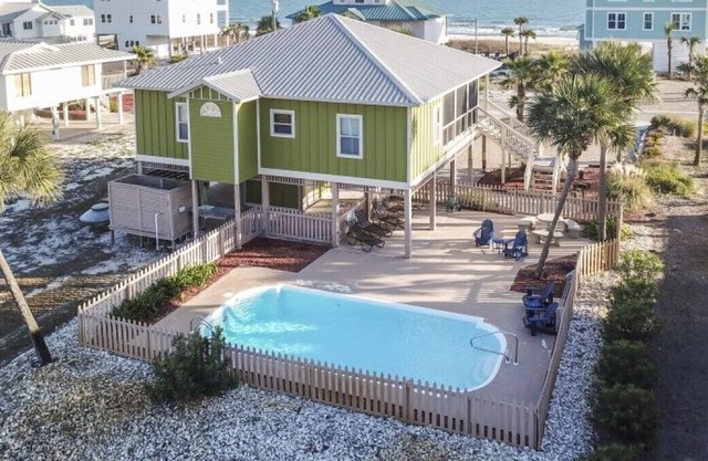 Enjoy the island life from LITTLE PALM!